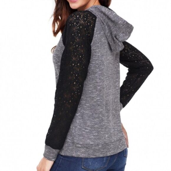 💸3/12$-Black Lace Accent Kangaroo Pocket Hoodie - Picture 3 of 4